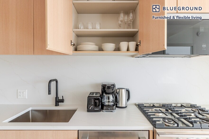 Building Photo - 478 Kent Ave