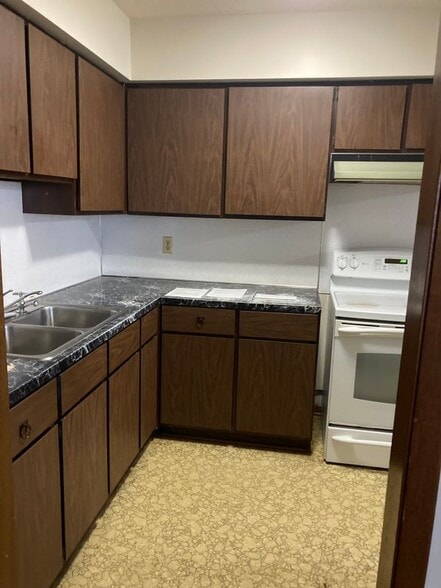 Building Photo - 190 Cleveland Ave