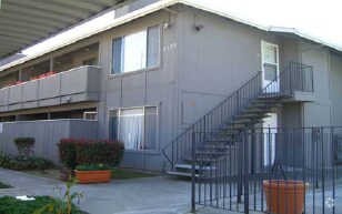 Building Photo - Bell Oaks Apartments