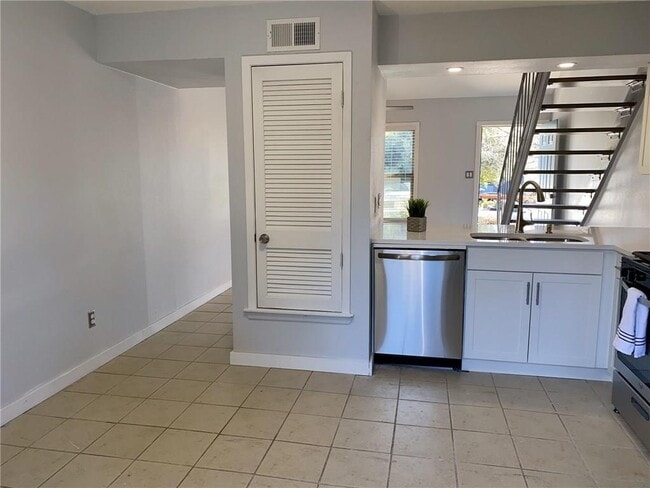 Building Photo - 3451 Willowrun Dr
