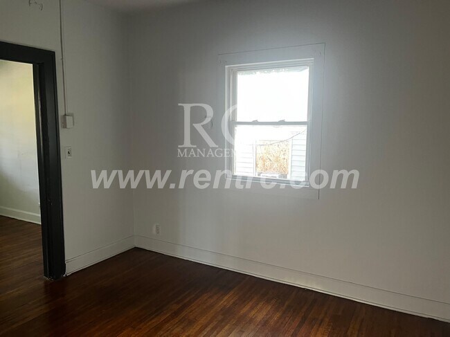Building Photo - 1224 Williams-E