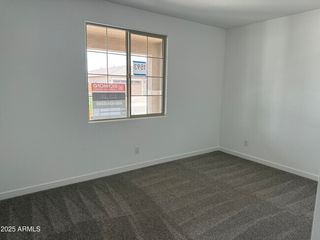 Building Photo - 40563 W Michaels Dr