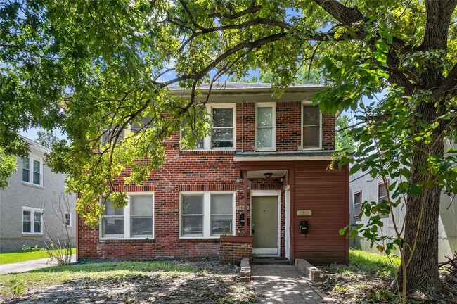 Primary Photo - 1819 Sul Ross St