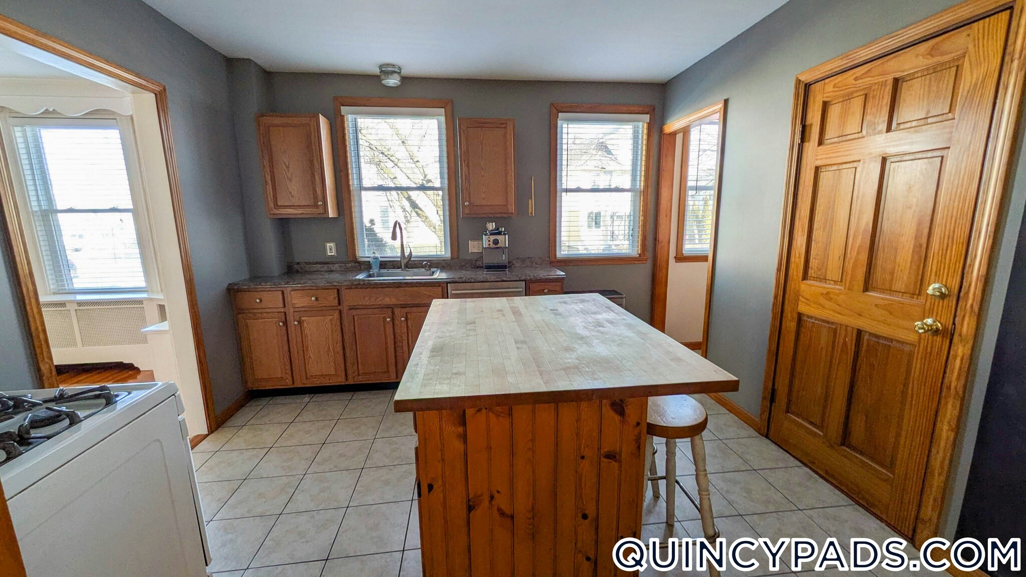 Building Photo - 37 Glover Ave