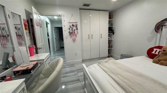 Building Photo - 13411 SW 17th Ct