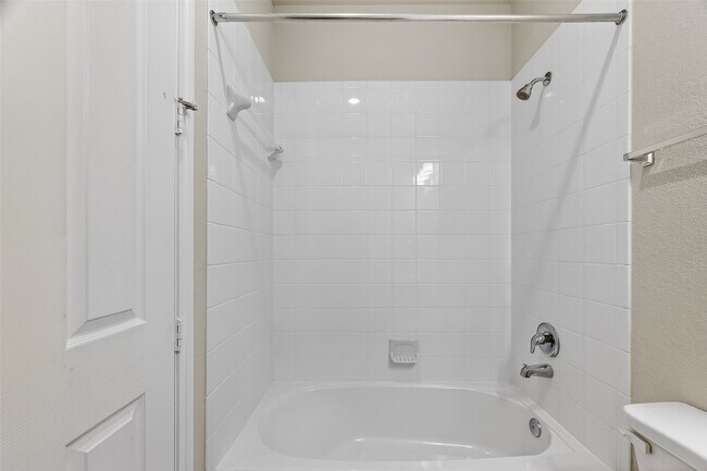 Building Photo - 2131 Islawild Wy