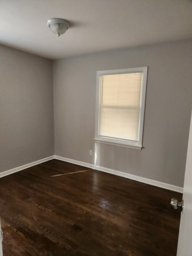 Building Photo - 2511 Millvale Ave