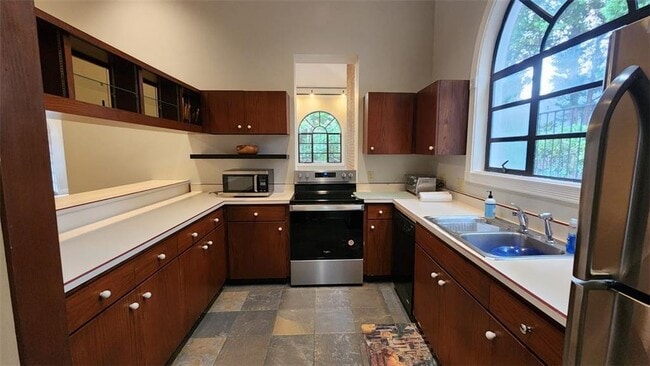 Building Photo - 3 Ansley Dr NE
