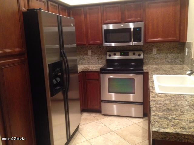 Building Photo - 1351 N Pleasant Dr