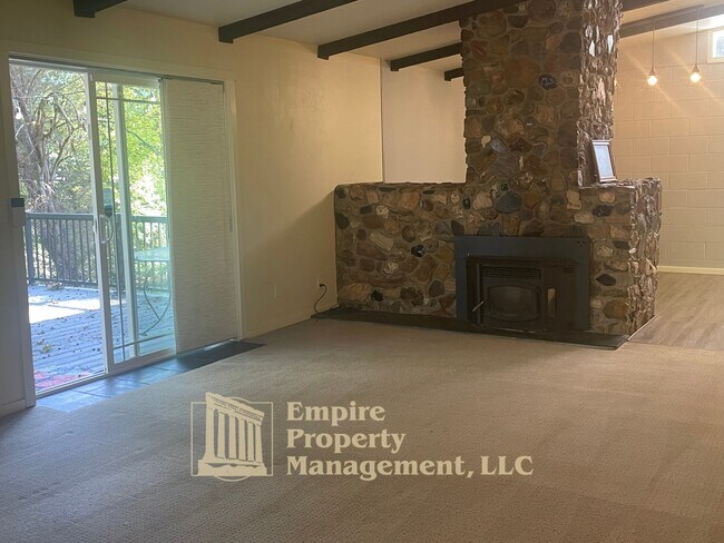 Building Photo - 93127 Marcola Rd