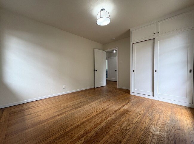 Building Photo - Charming 3-Bedroom Home on Embarcadero Road