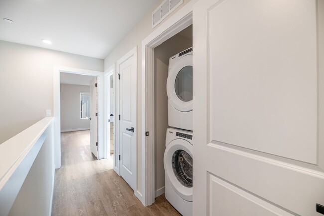 Building Photo - Brand New 4 Bedroom Luxury Townhomes!