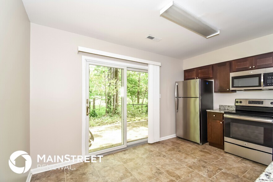 Building Photo - 4217 Bay Pointe Dr