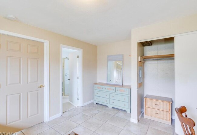 Building Photo - 144 Vermont Ave