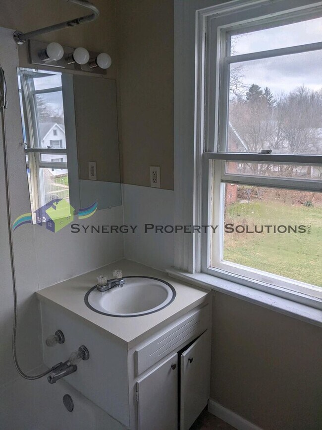 Building Photo - Sturges Ave. 143 - 145