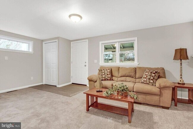 Building Photo - 3-bedroom Cape Cod in Susquehanna District