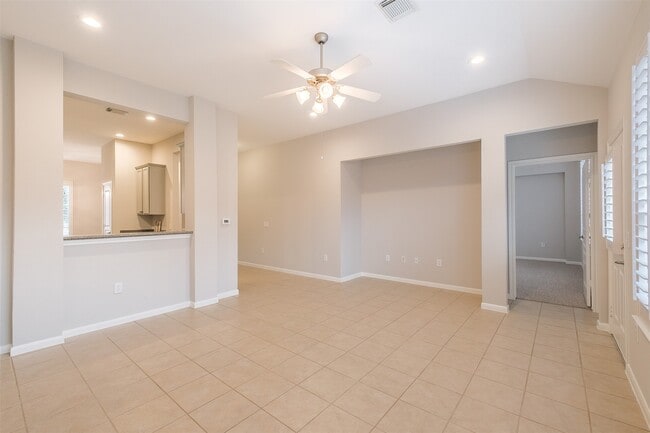 Building Photo - 9718 Catalina Leaf Ln