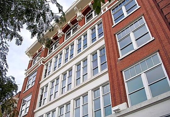 Front view of the building - 163 W 200 S