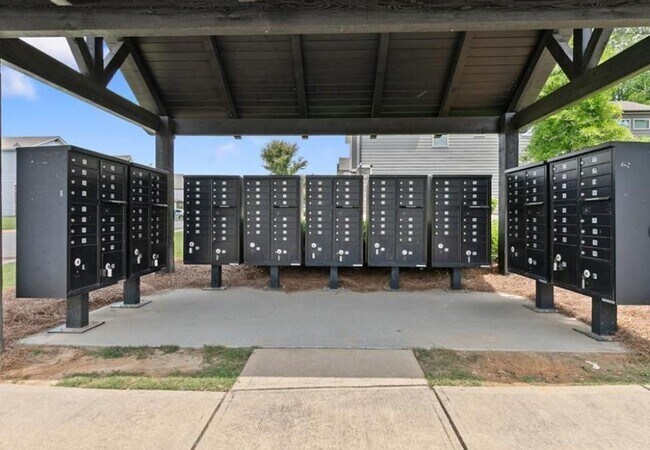 Building Photo - 2779 Morgan Spring Trail