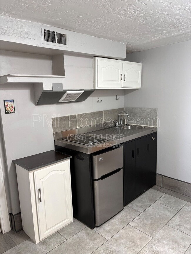 Building Photo - 168 Ross Dr