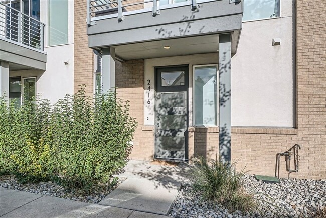 Building Photo - 2416 Eliot St