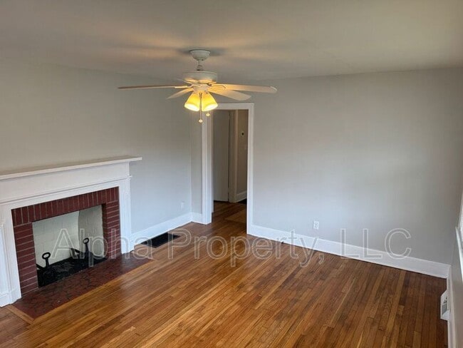 Building Photo - 117 Vanderbilt Cir