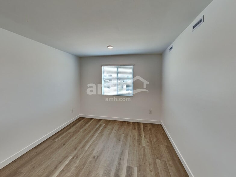 Building Photo - 9683 N Rancho Lozano