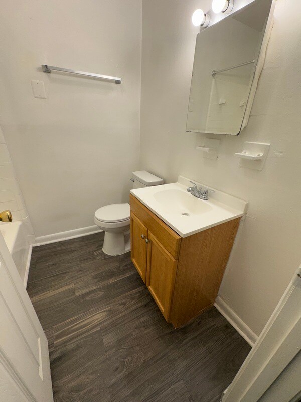 Building Photo - 416 S West St