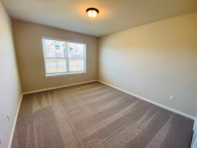 Building Photo - 5205 Leaning Tree