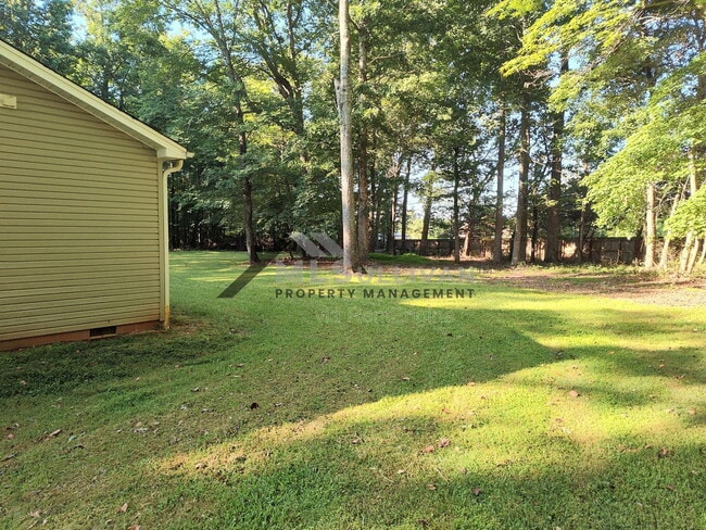 Building Photo - 500 Bison Trail