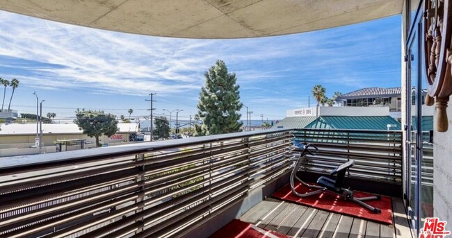 Building Photo - 17351 W Sunset Blvd