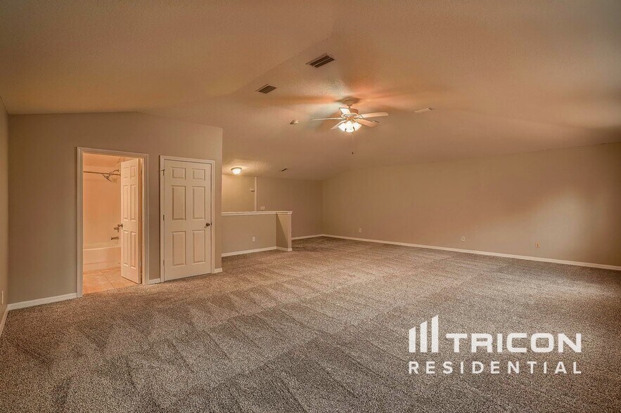Building Photo - 11767 Summer Springs Dr