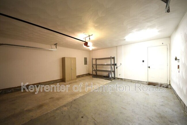 Building Photo - 1109 Lady Ashley Dr