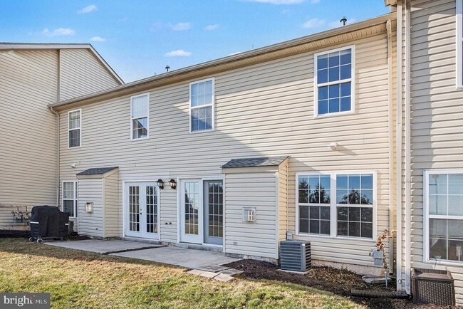 Building Photo - 156 Sparrow Rd