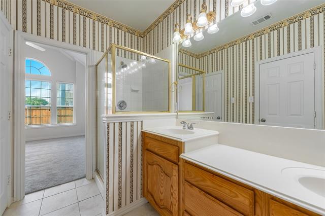 Building Photo - 511 Poplar Ln