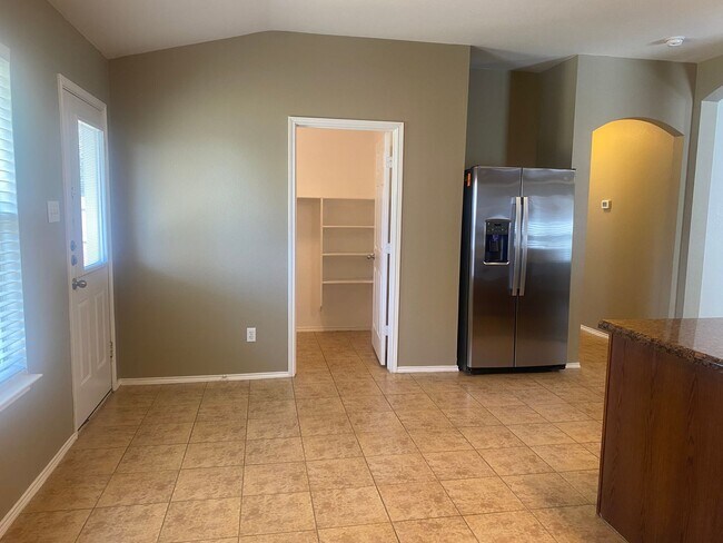 Building Photo - 3 BEDROOM, BELTON ISD