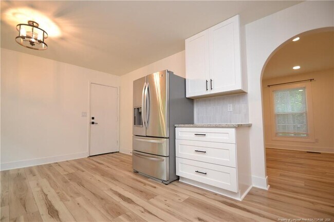 Building Photo - 1436 Lake Pine Dr