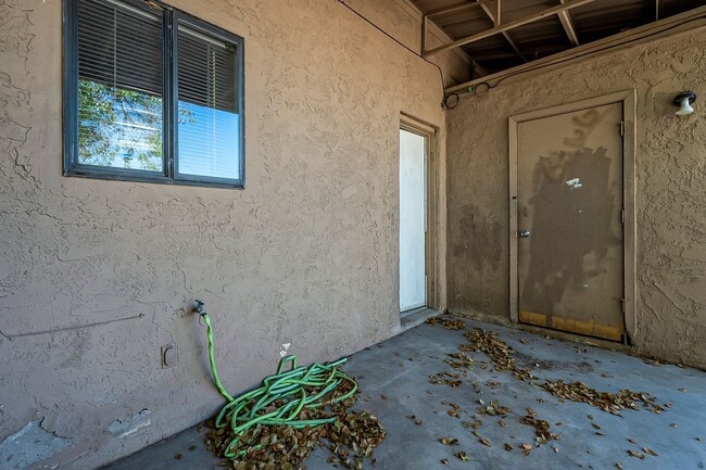 Building Photo - 5869 N 59th Dr