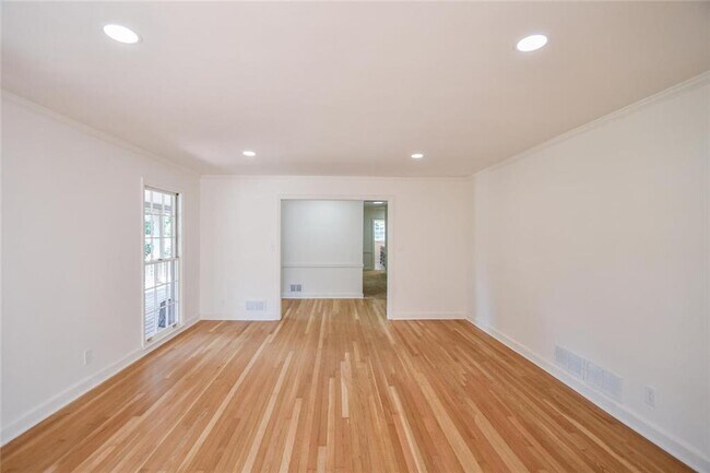 Building Photo - 17040 Birmingham Rd