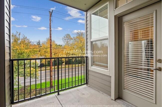 Building Photo - Wonderful Three Bedroom Condo at The Summe...