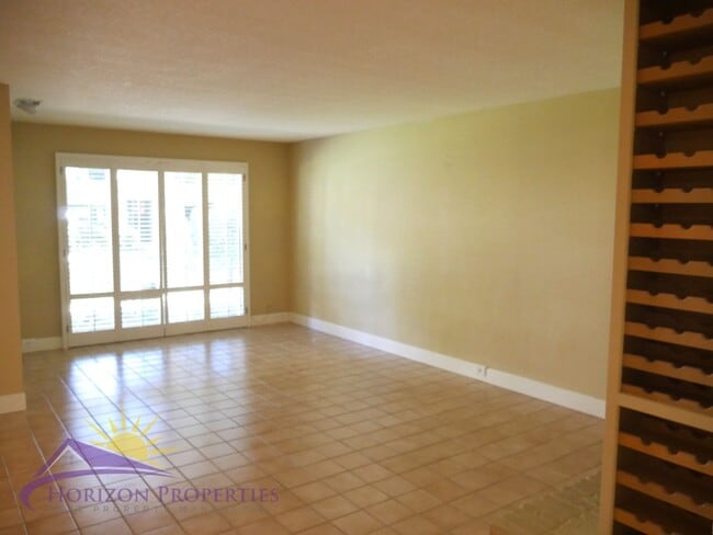 Building Photo - 1330 Vanderbilt Way