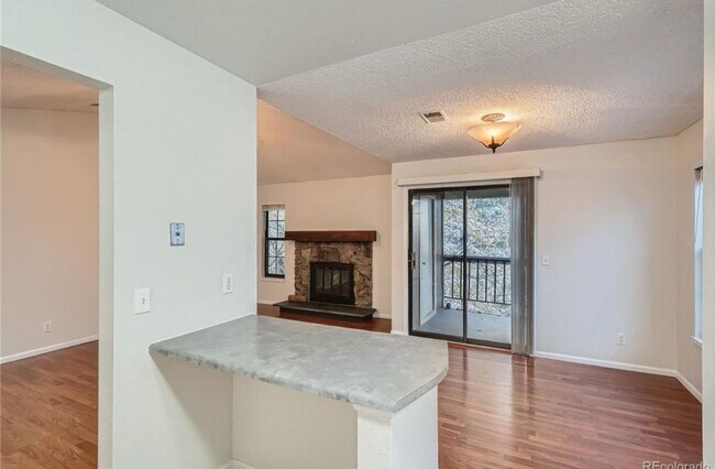 Building Photo - Wonderful Condo In Desirable Lakewood Comm...