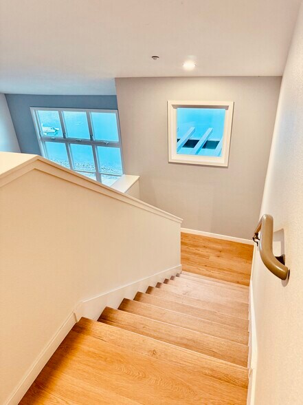 Building Photo - 2869 Regatta Dr