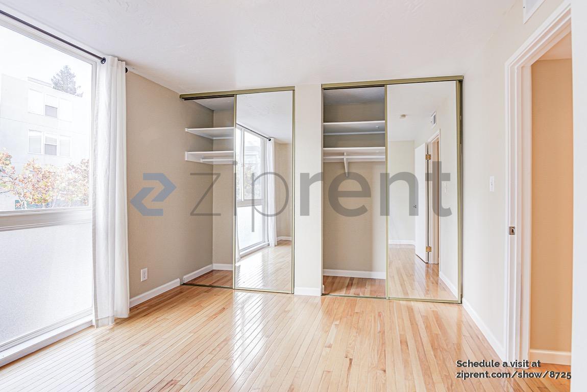 Building Photo - Unit 112