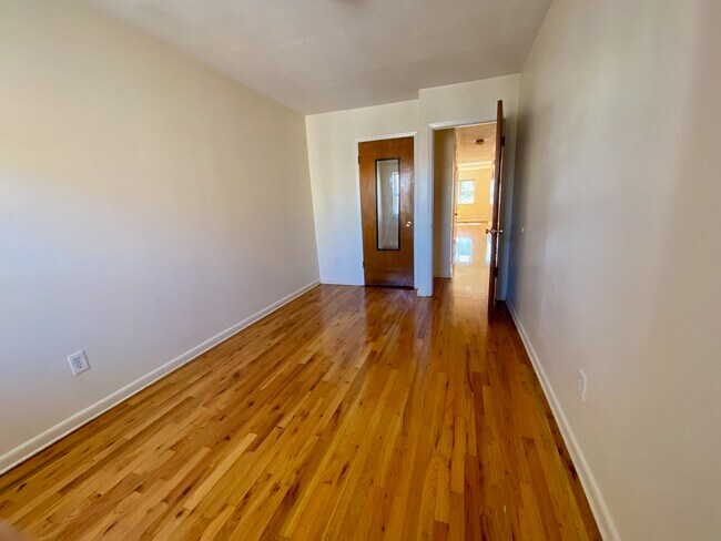 Building Photo - 3554 33rd St