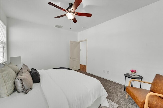 Building Photo - 10108 Cherry Hill Ln