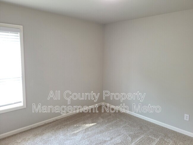 Building Photo - 6477 Crosscreek Ln