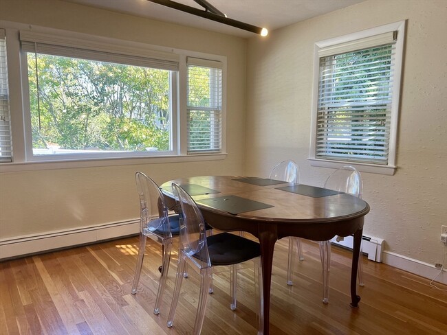 Building Photo - 113 Cambridge St