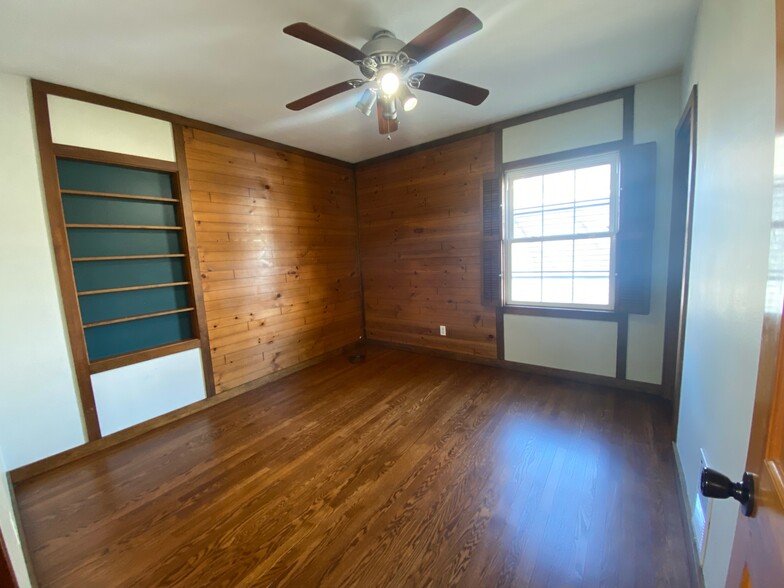 Building Photo - 8956 W Delaware Pky