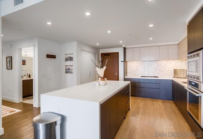 Building Photo - 1388 Kettner Blvd